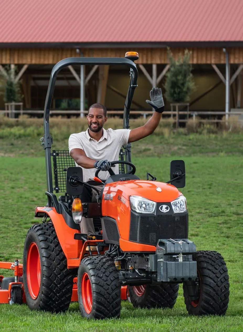 Kubota B2 ROPS, tri četvrtine sprijeda