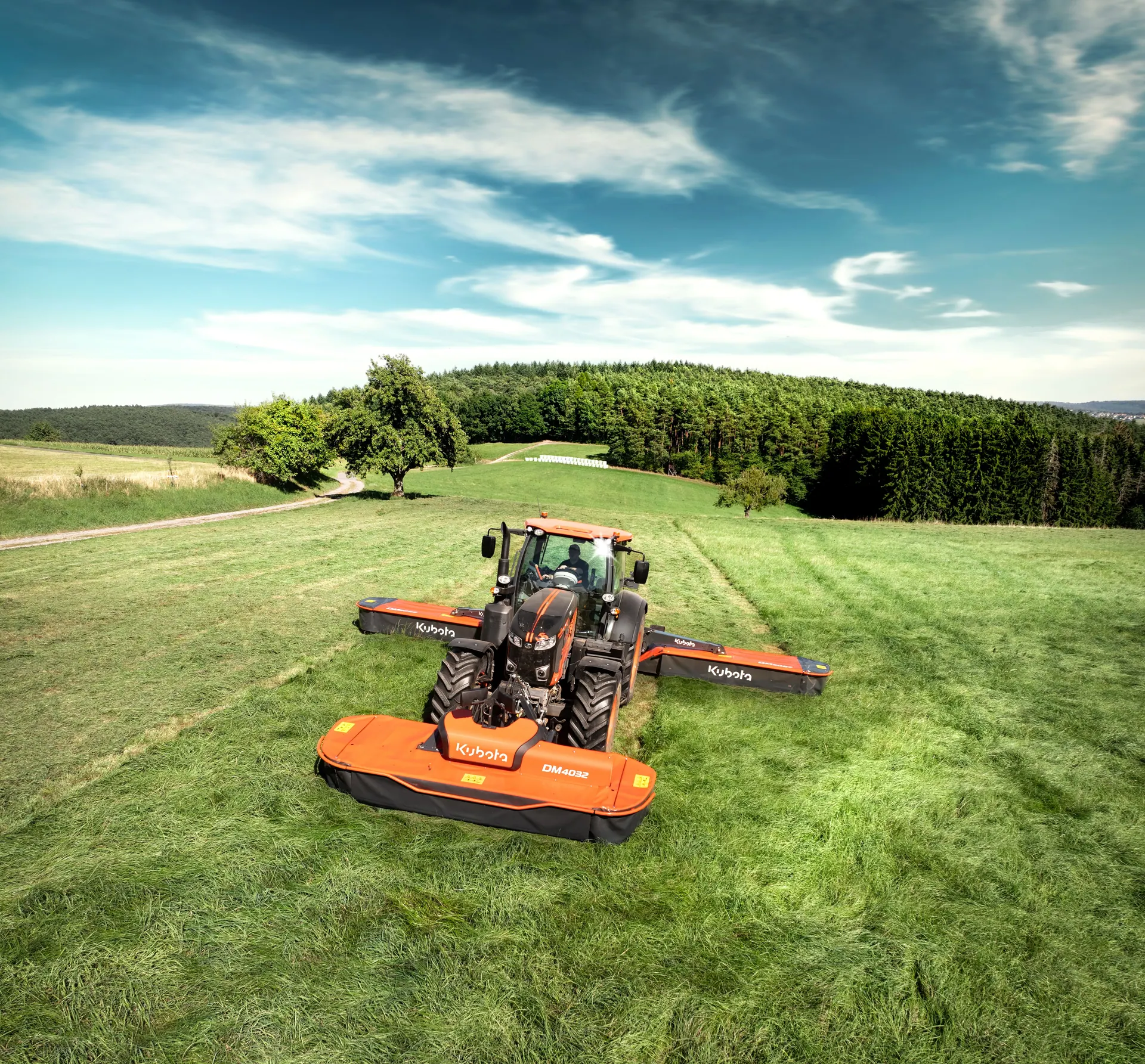 Kubota Rotacijske kosilice DM serija, DM4032 u radu