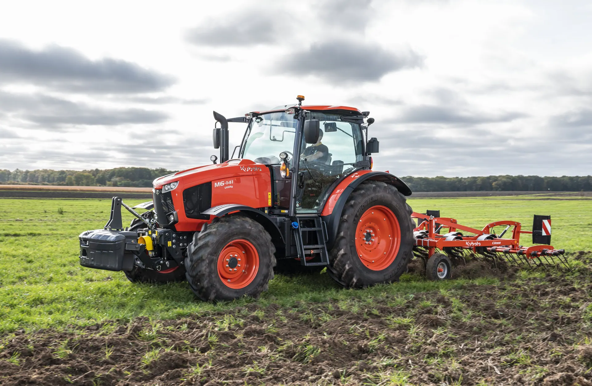 Kubota M6001 Utility u radu