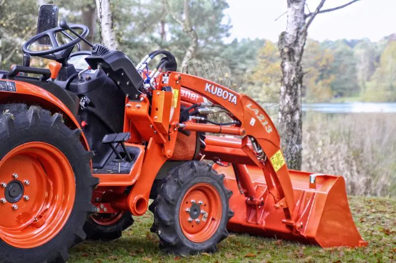 Kubota B1181 R